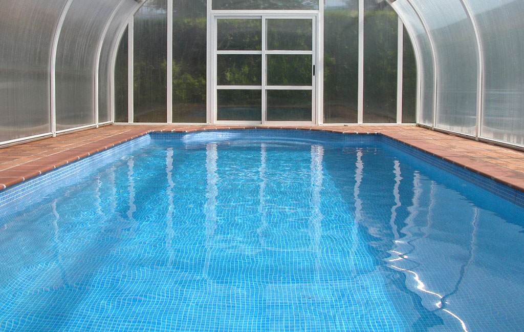 Piscinas interiores y spas