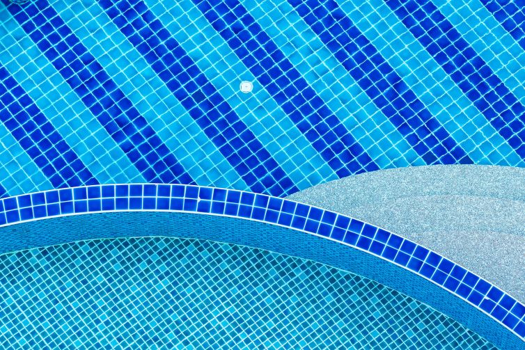luxury-swimming-pool-hotel